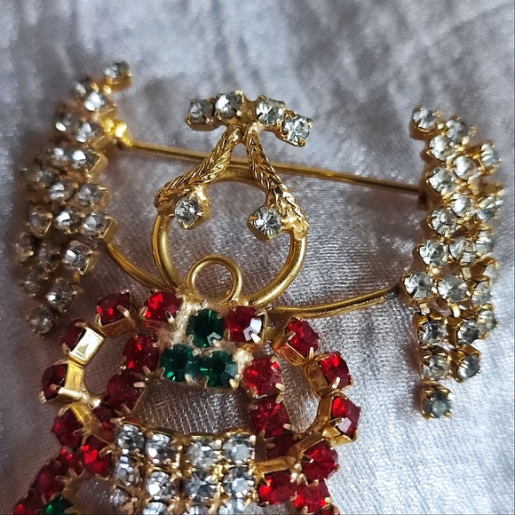 Vintage Christmas Angel With Wings Prong Set Rhinestone Gold Tone Brooch - Picture 7 of 11